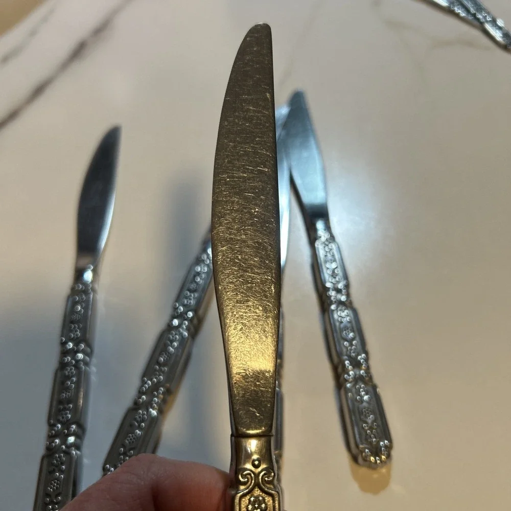 Vintage Oneida Heirloom RAPHAEL 5‎ Knives MCM Stainless Flatware Silverware Set